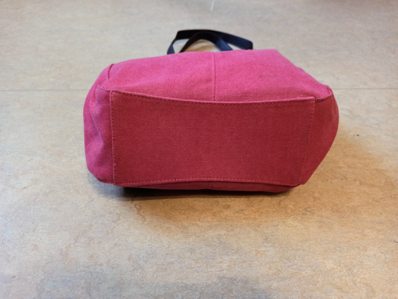 Schöne Damen Tasche in Pink 