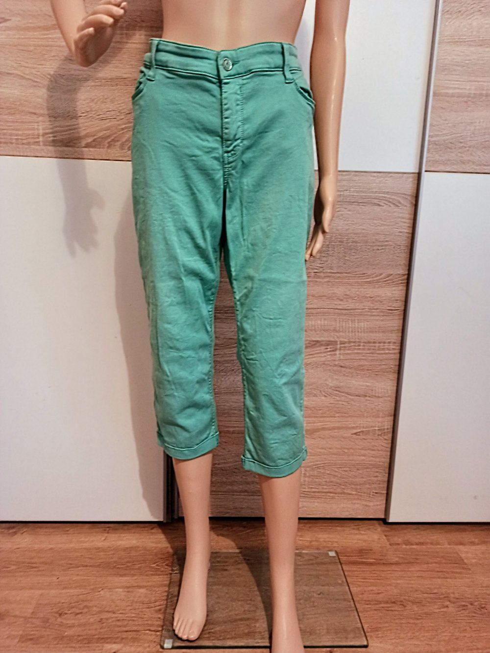 Schöne Capri Hose in grün von Mac