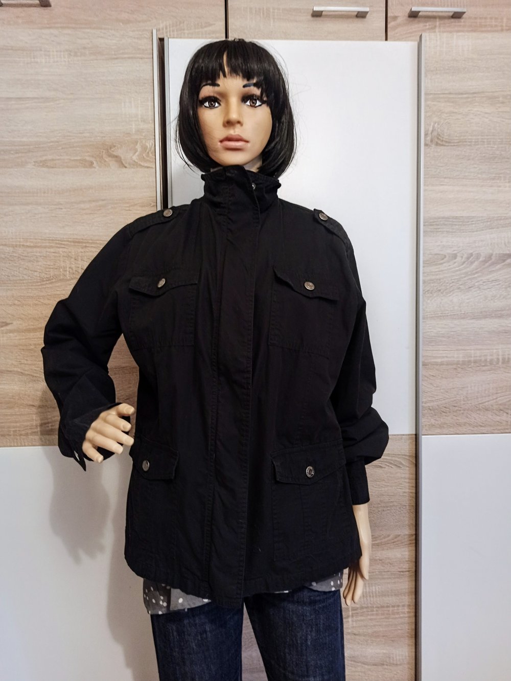 Schöne Jacke in schwarz von Gina Benotti