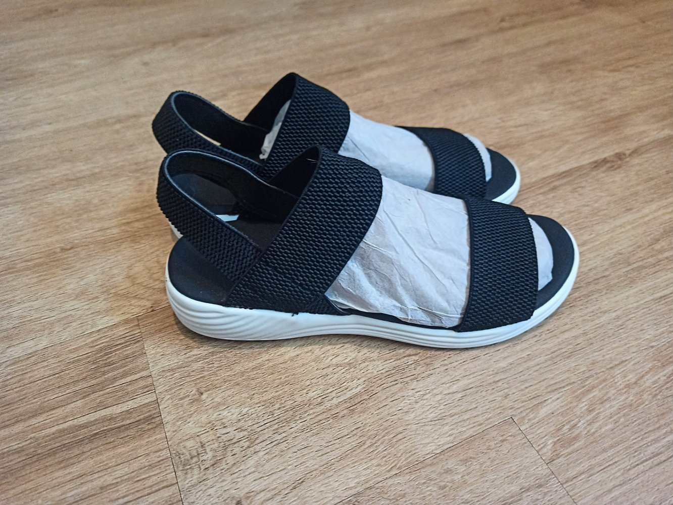 Tolle Damen Sandalen in schwarz