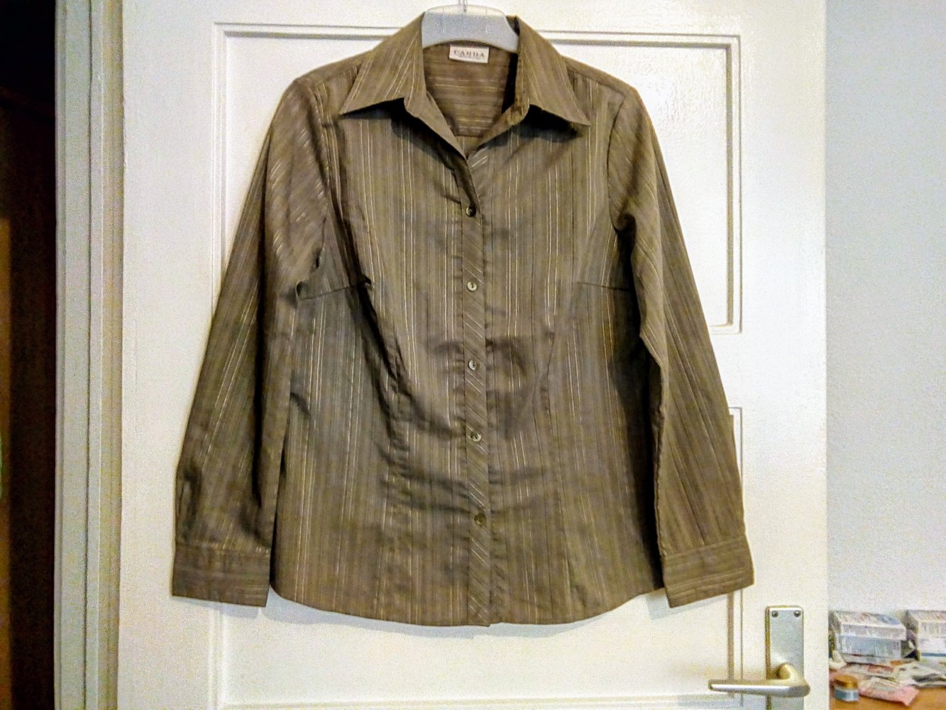 Tolle Bluse in Olive Grün