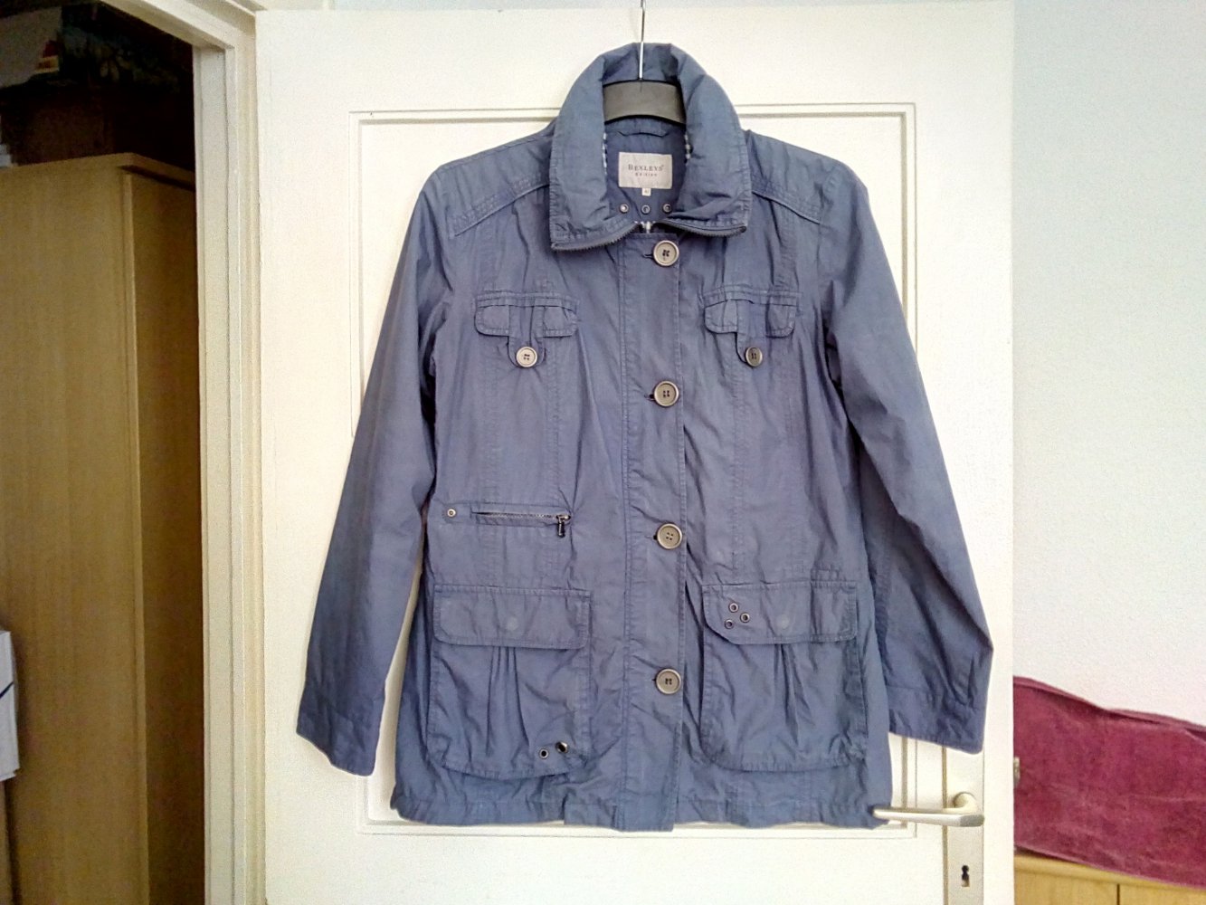 Tolle leichte Jacke von Bexleys in Blau