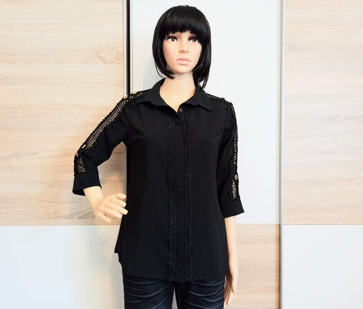 Schöne Bluse in schwarz mit Spitze von Vokalis