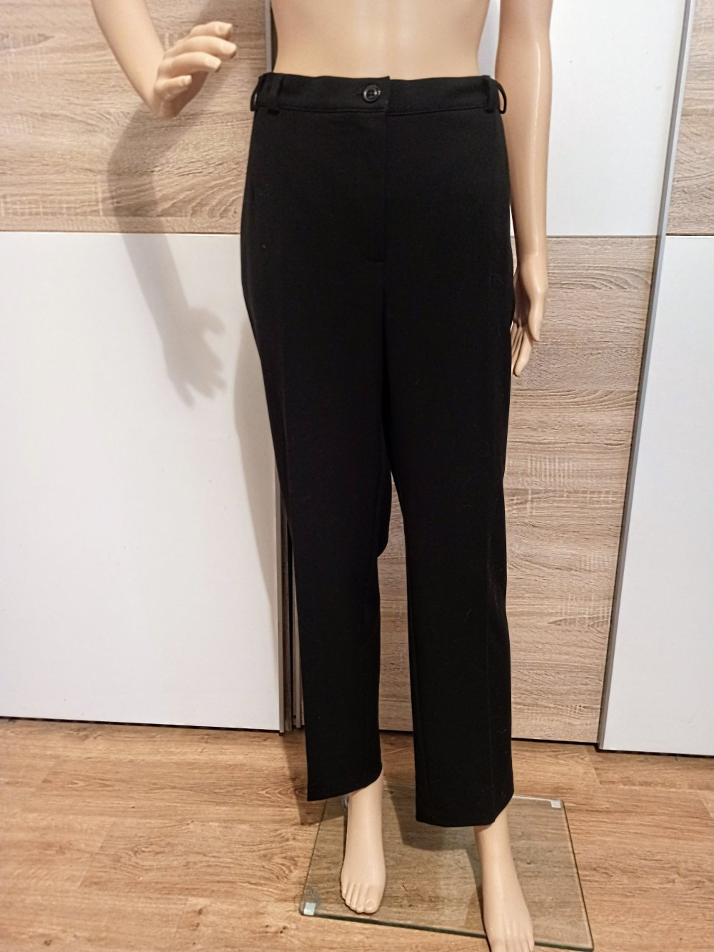 Schöne Hose in schwarz von Canda