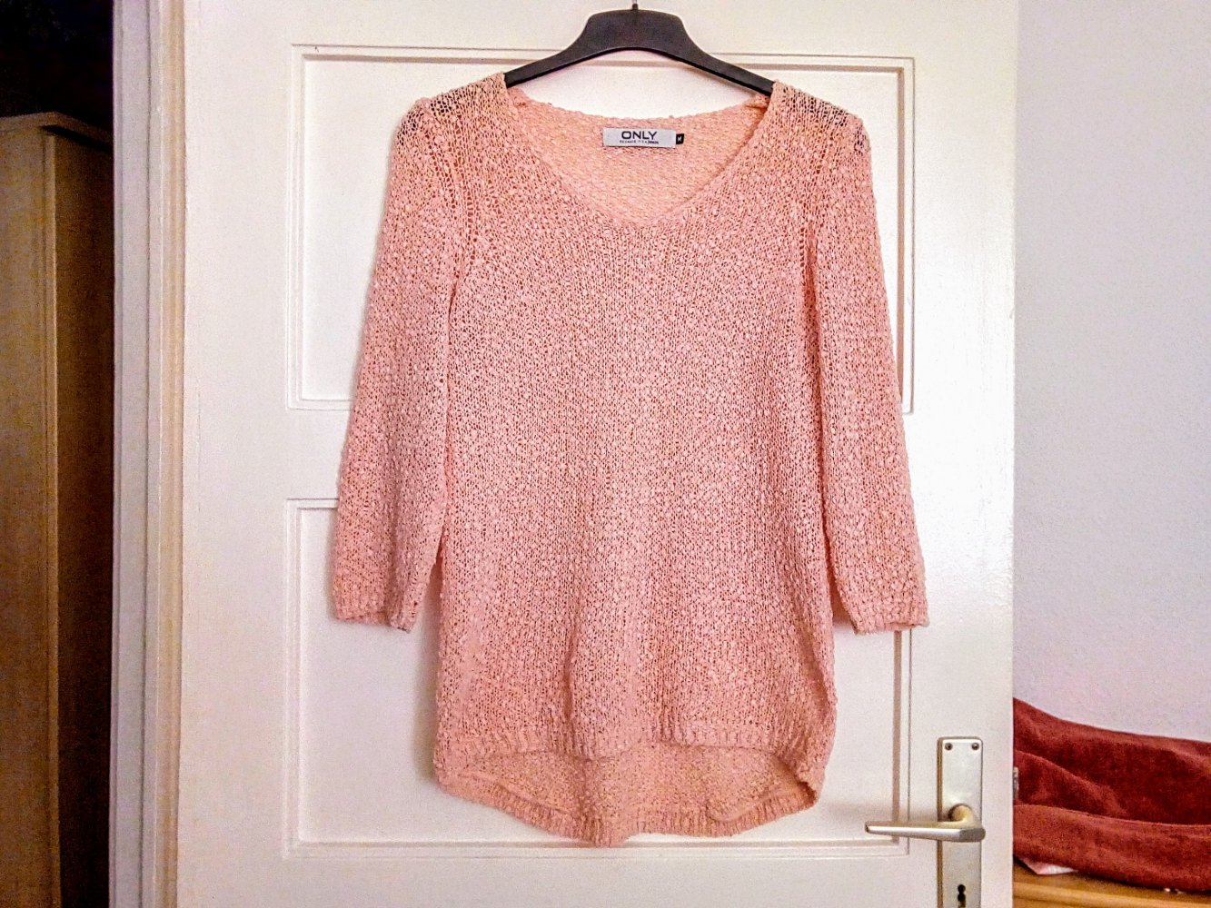 Sehr schöner Pulli von Only in Aprikose Farbe