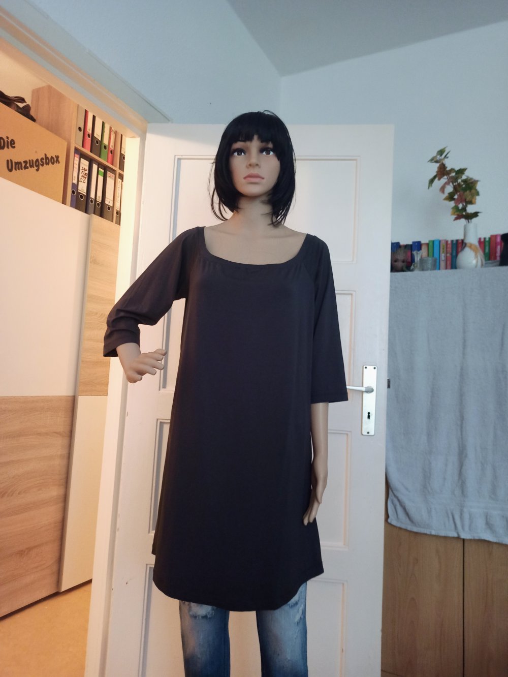 Schönes Lässiges Kleid in grau von Mat Fashion 