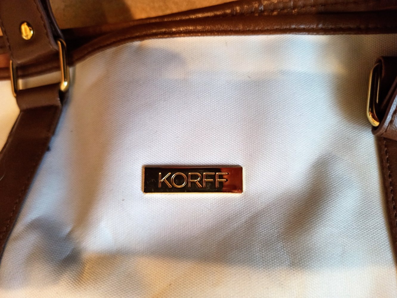 Schöne Damen Tasche in weiß von Korff 