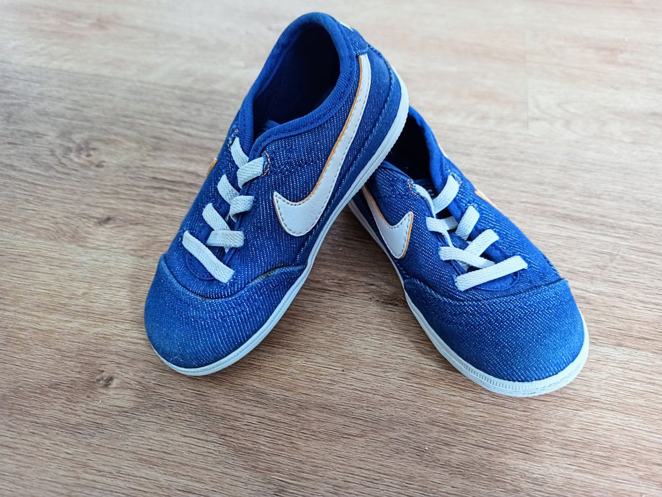 Schöne Kinder-Sneakers in blau von Nike