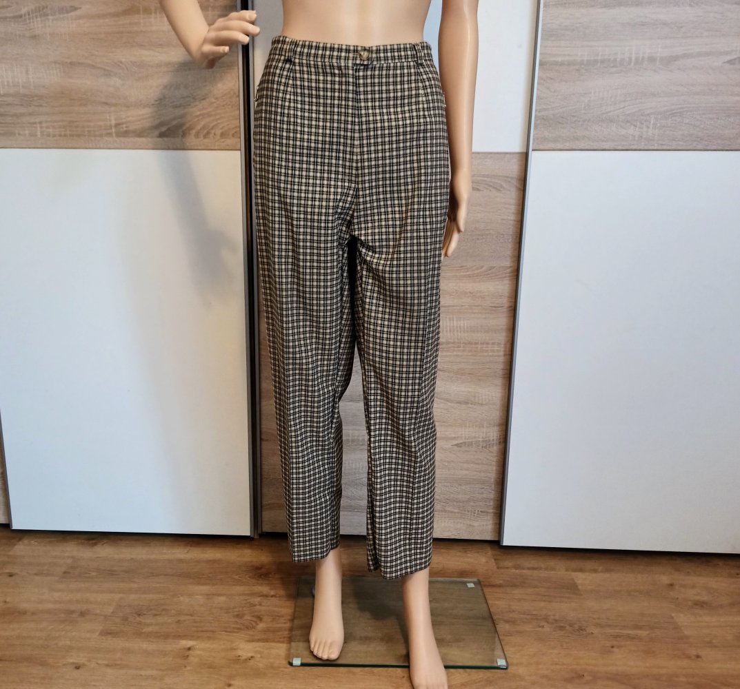 Schöne karierte Hose von Yessica