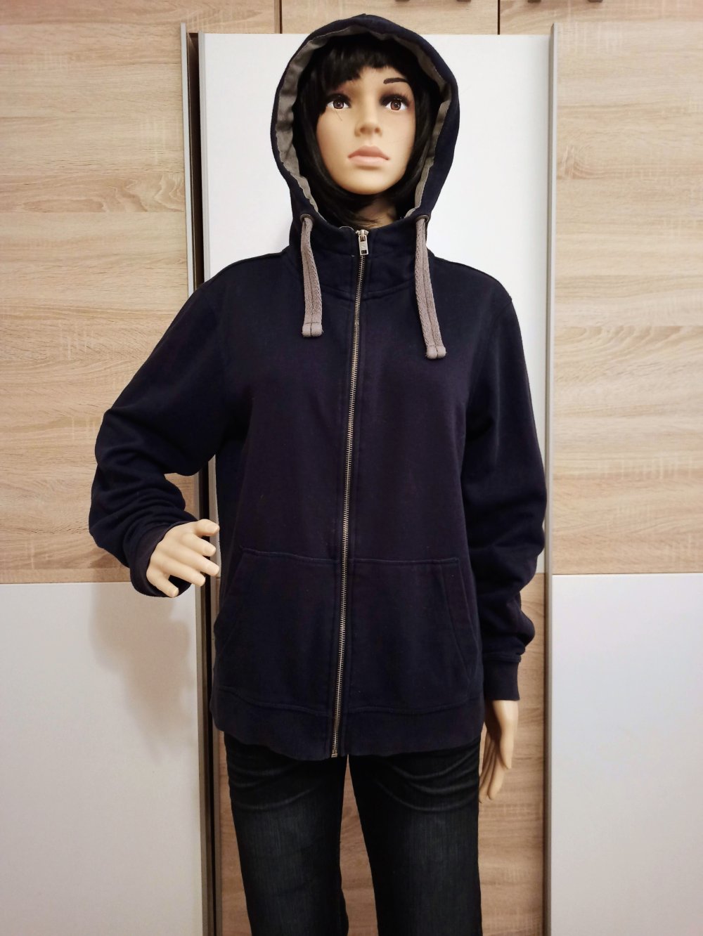 Schöner Hoodie-Pullover in marienblau mit kapuze von Streets Blue