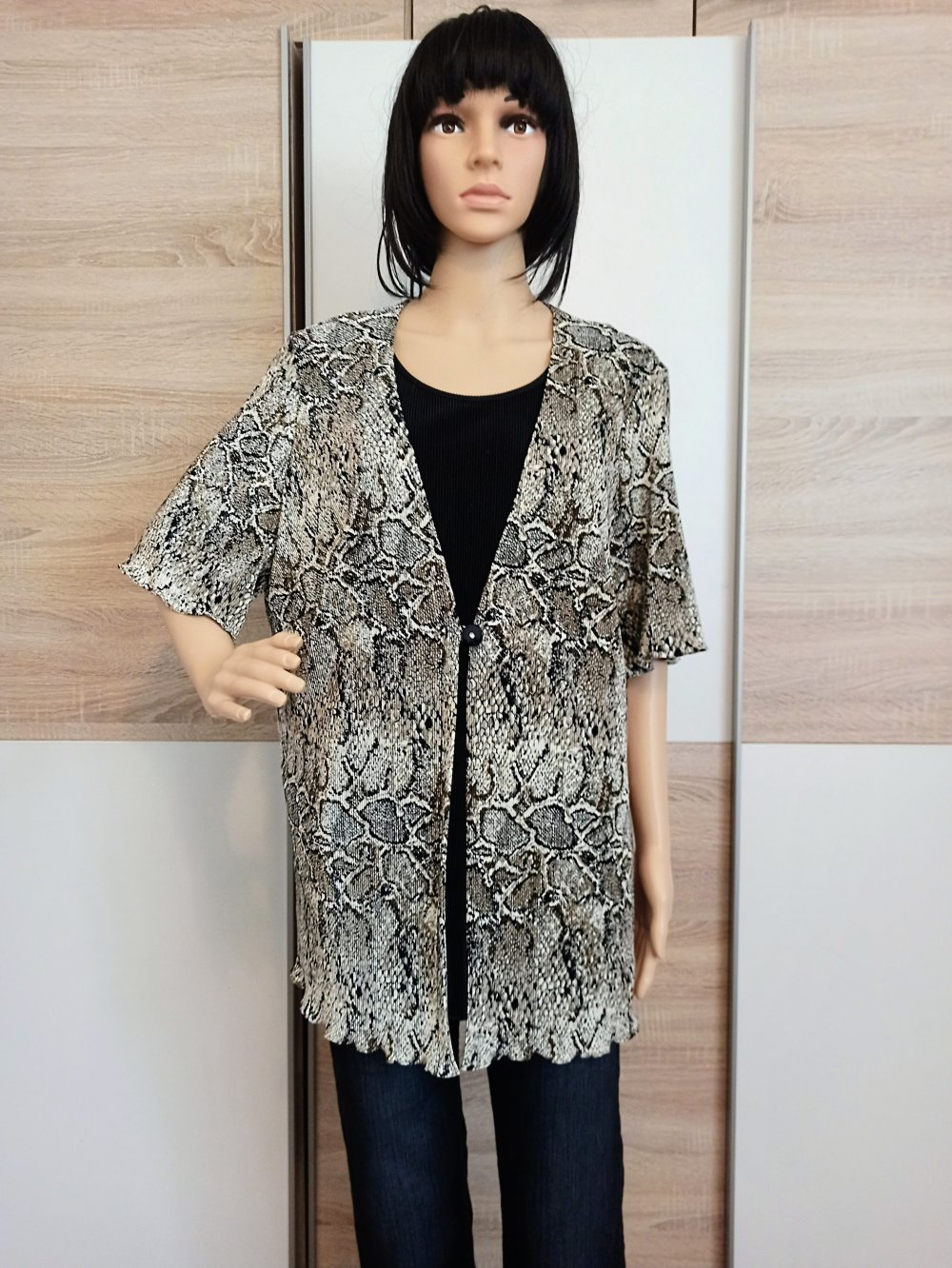 Schöne Bluse in Schlangen-Muster von Barisal