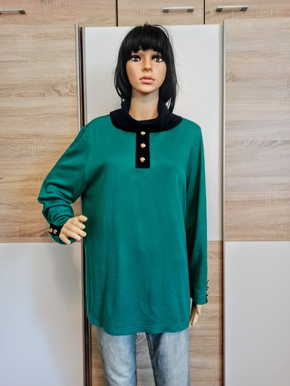 Schöner Pullover in grün/marienblau