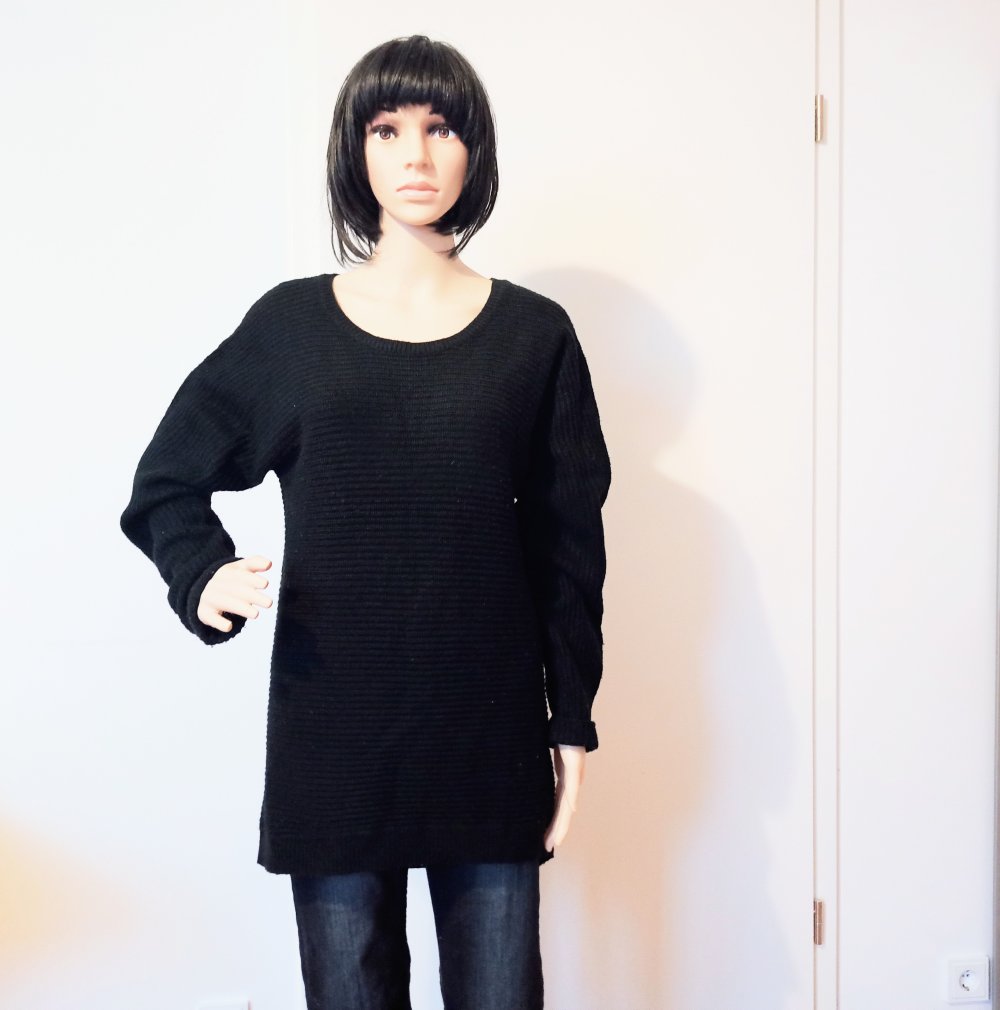 Schöner Pullover in schwarz von Colours