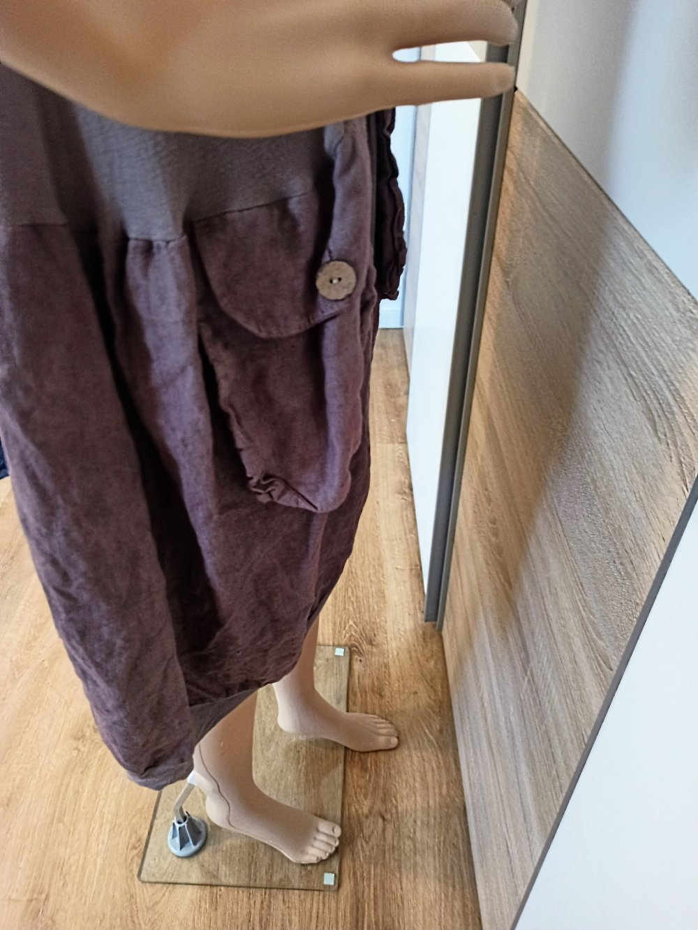 Schönes Kleid in Farbe Flieder/beige