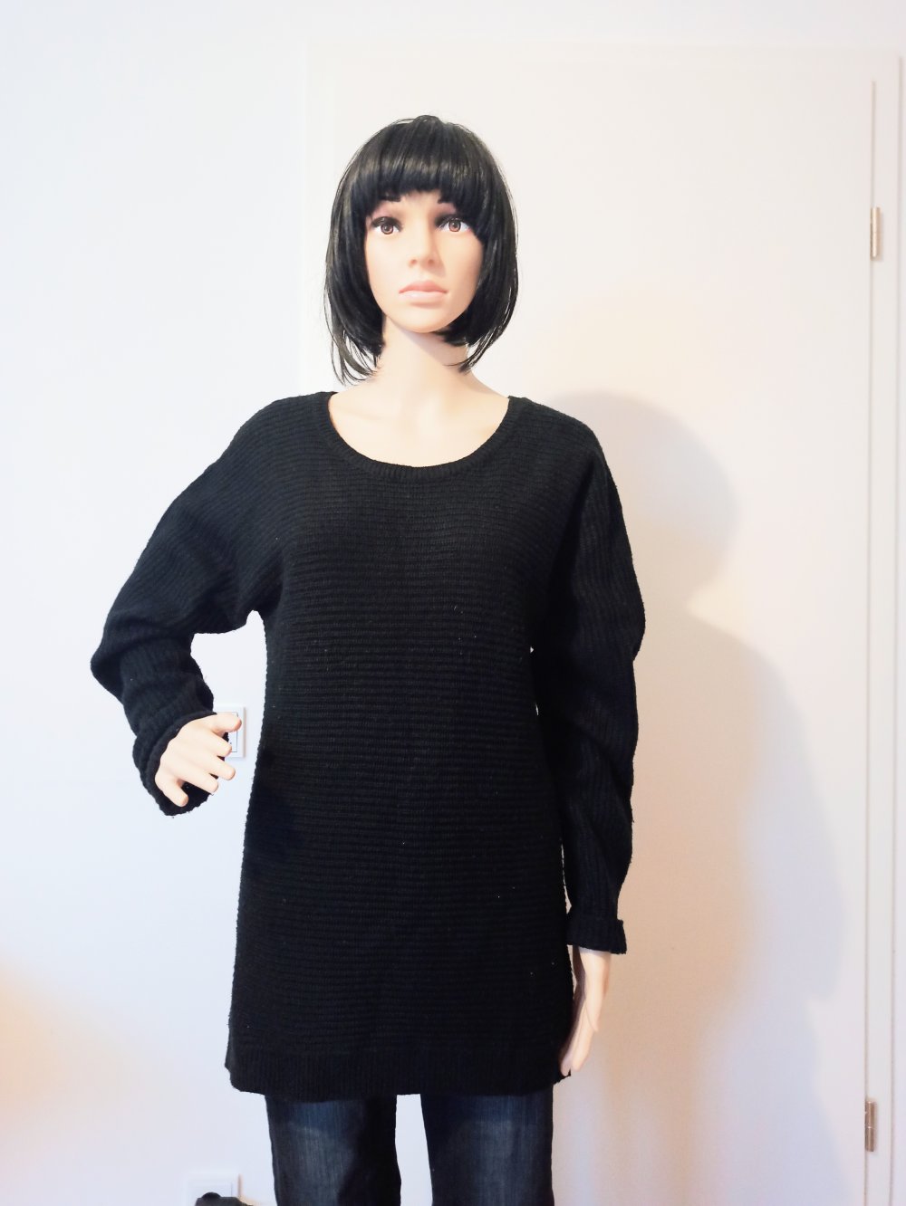 Schöner Pullover in schwarz von Colours