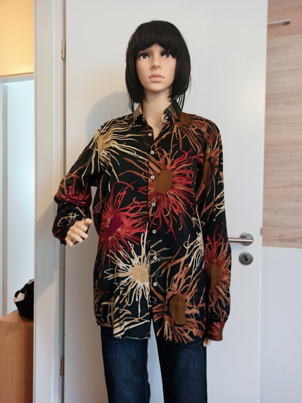 Schöne bunte Bluse schwarz/rot/beige/braun von Herzog