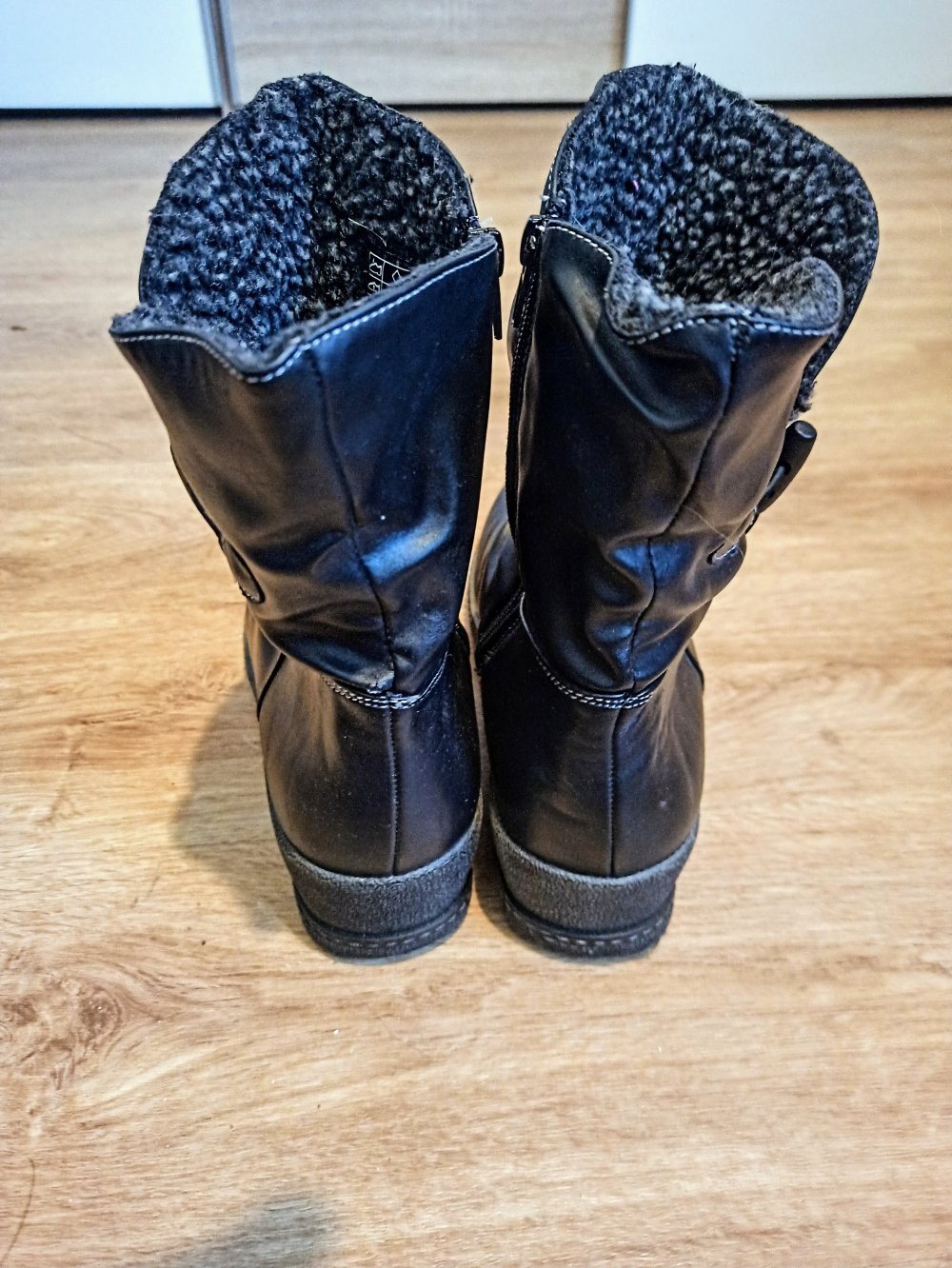 Tolle Stiefeletten in schwarz von Lebua