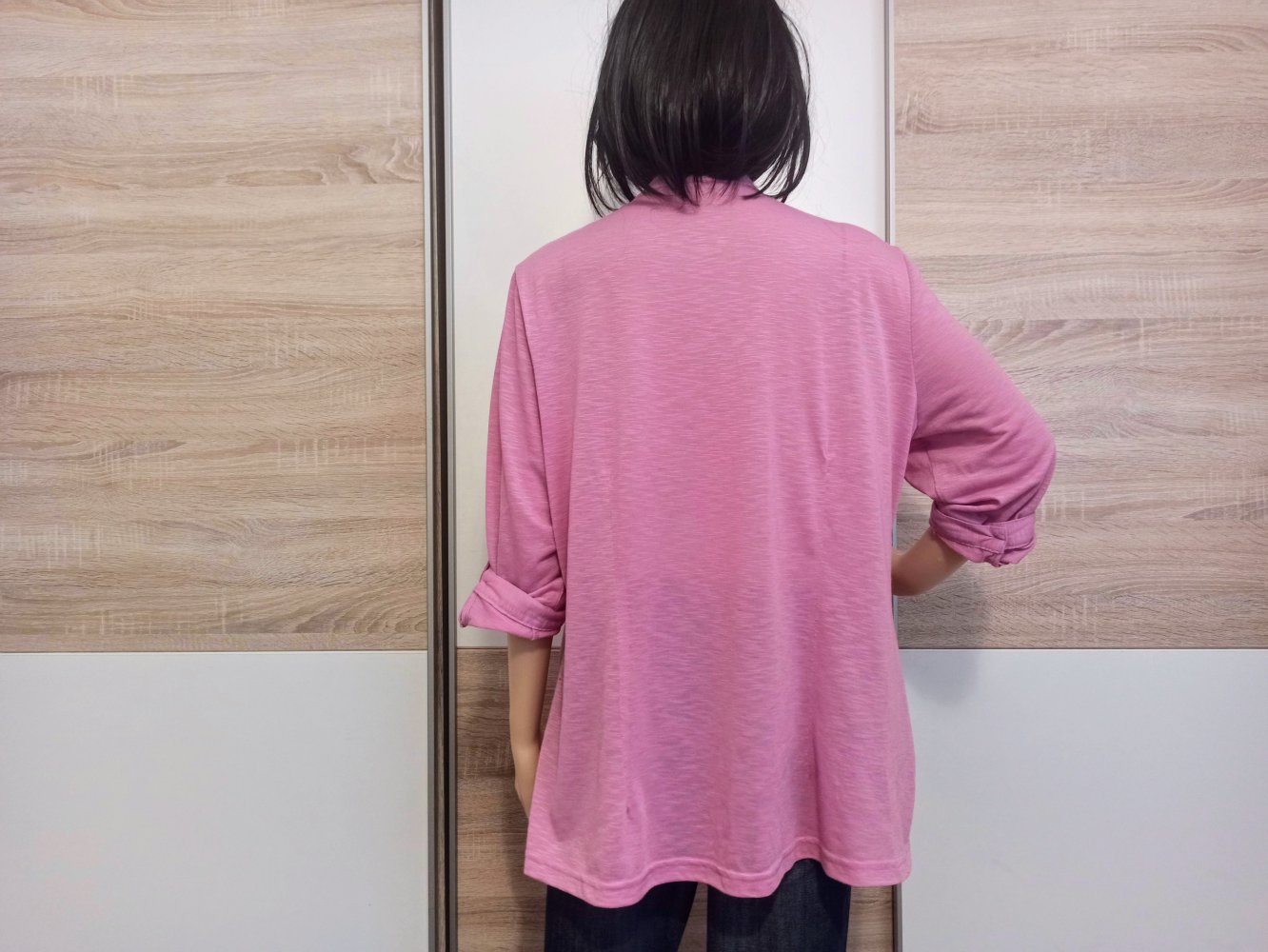 Schönes Langarm-Shirt in Rose mit Strasssteinen