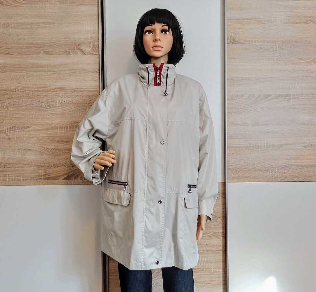 Schöne Jacke in Cremefarbe von Yessica