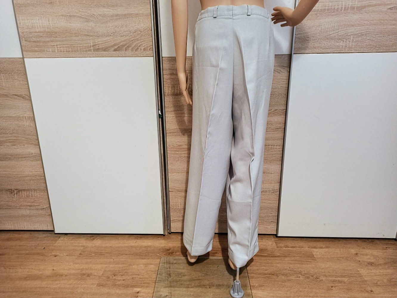 Schöne Hose in grau von Myly Mode