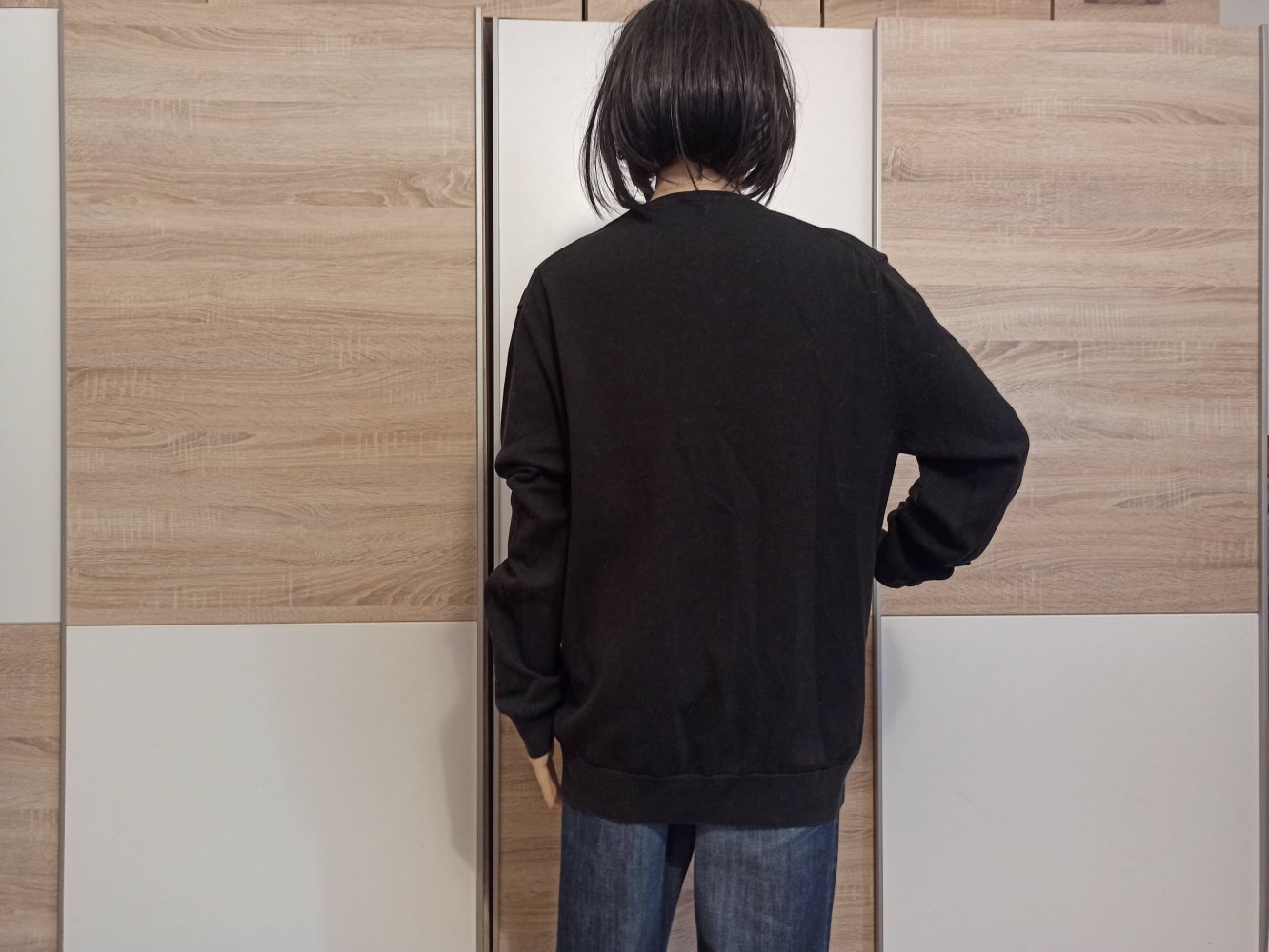 Schöner Pullover in schwarz von The Basics