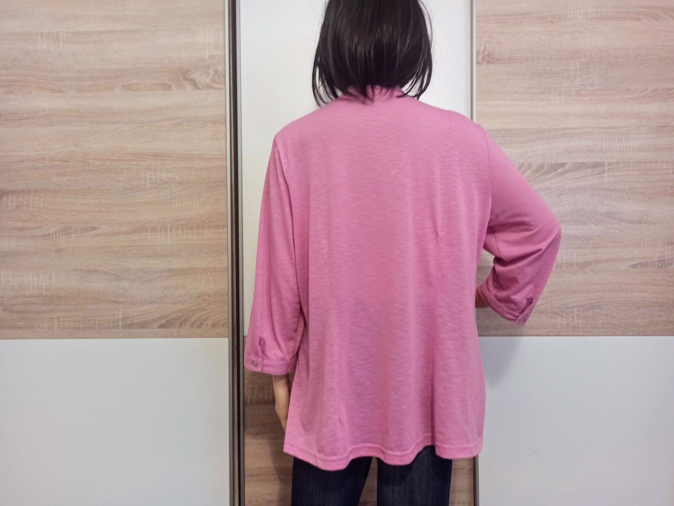 Schönes Langarm-Shirt in Rose mit Strasssteinen
