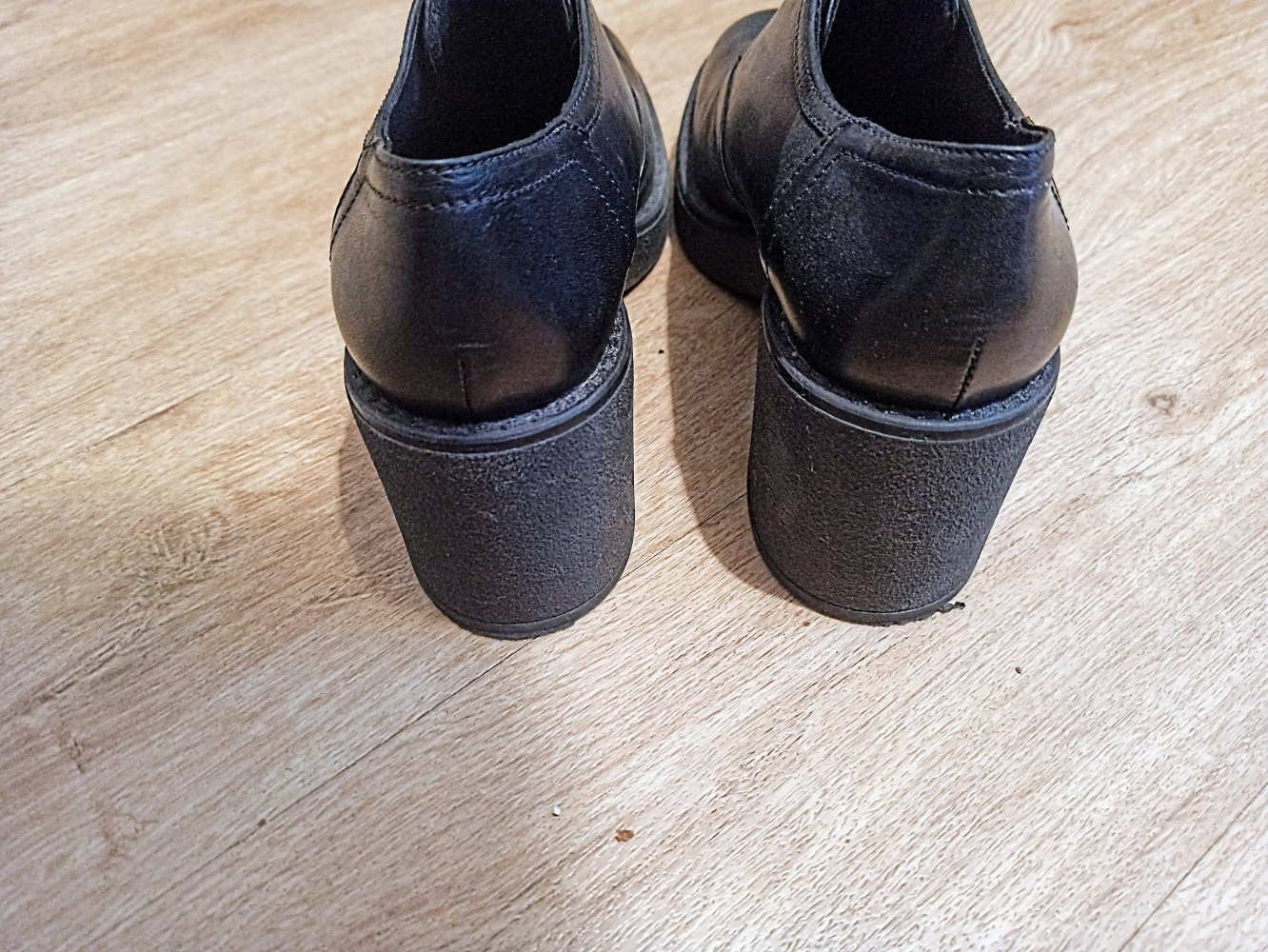 Tolle Schuhe in schwarz von GEOX