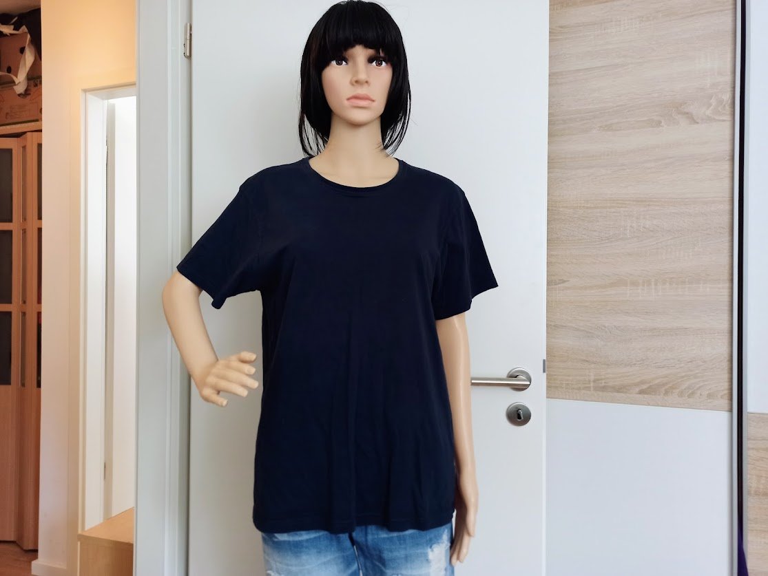 Sehr schönes T-Shirt von Identic in blau