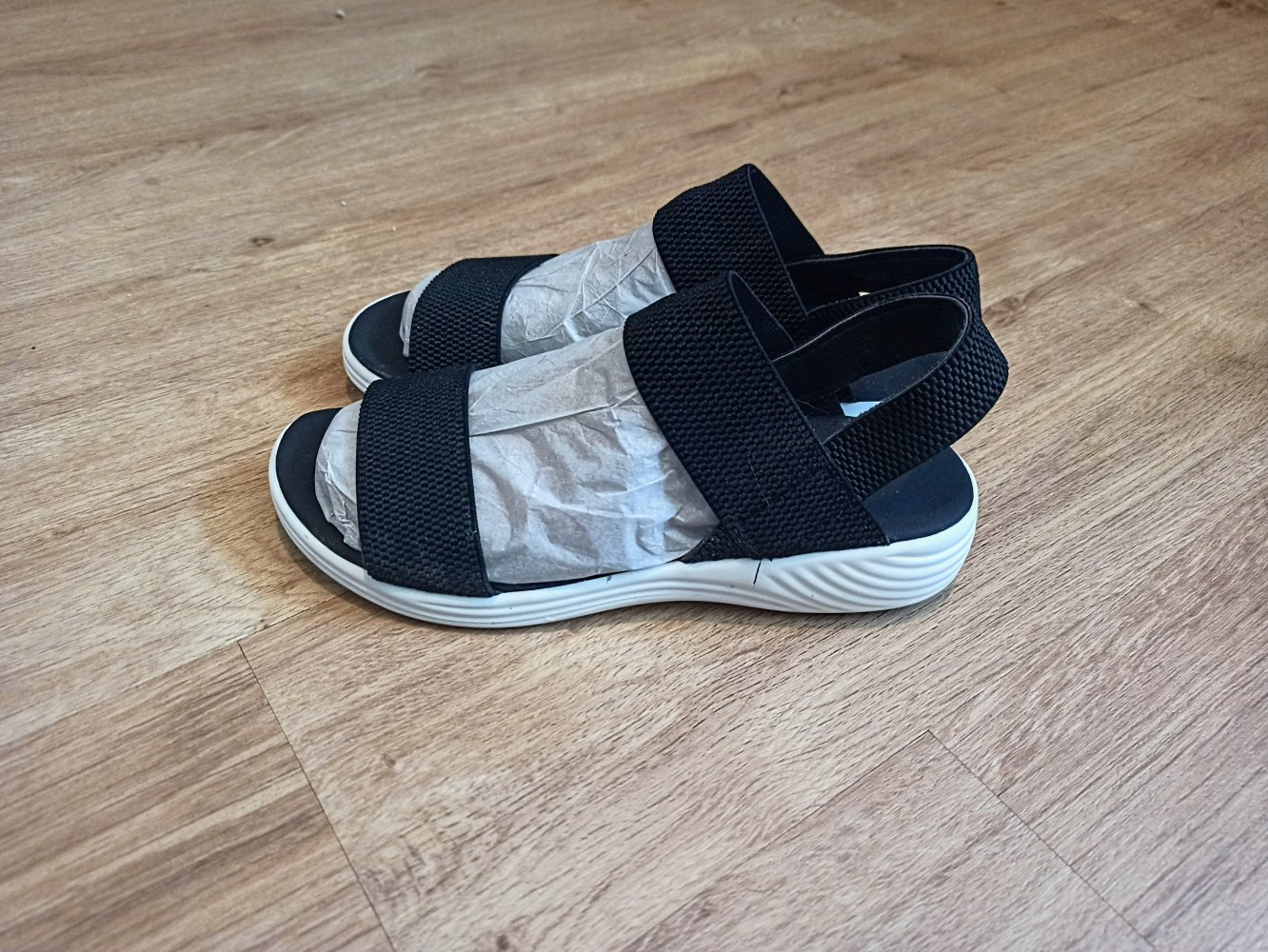 Tolle Damen Sandalen in schwarz