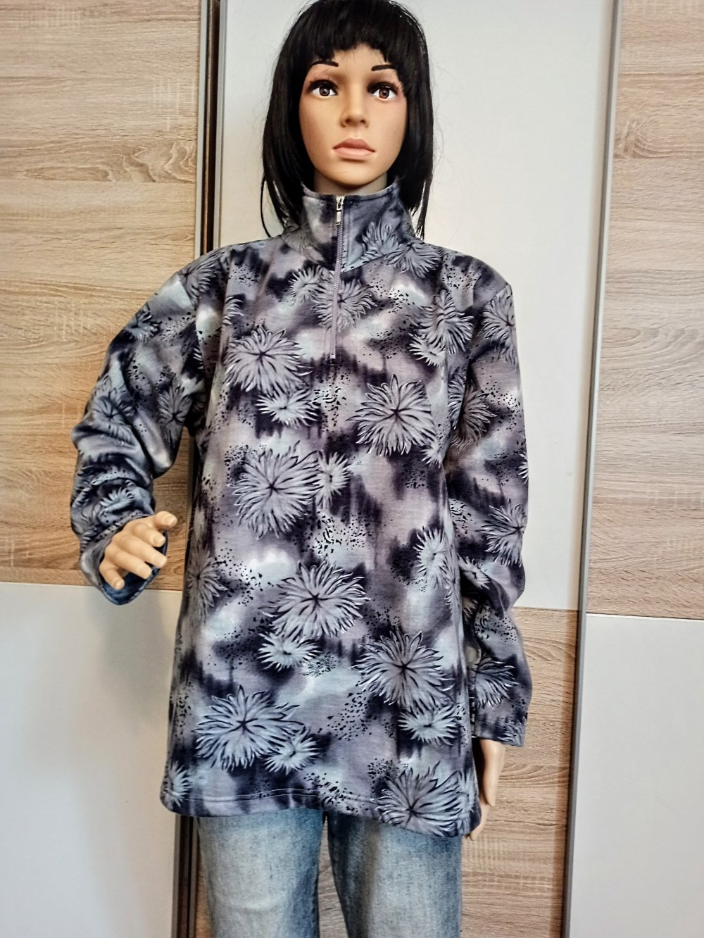 Schöner Hoodie-Pullover in grau/lila von New Fashion