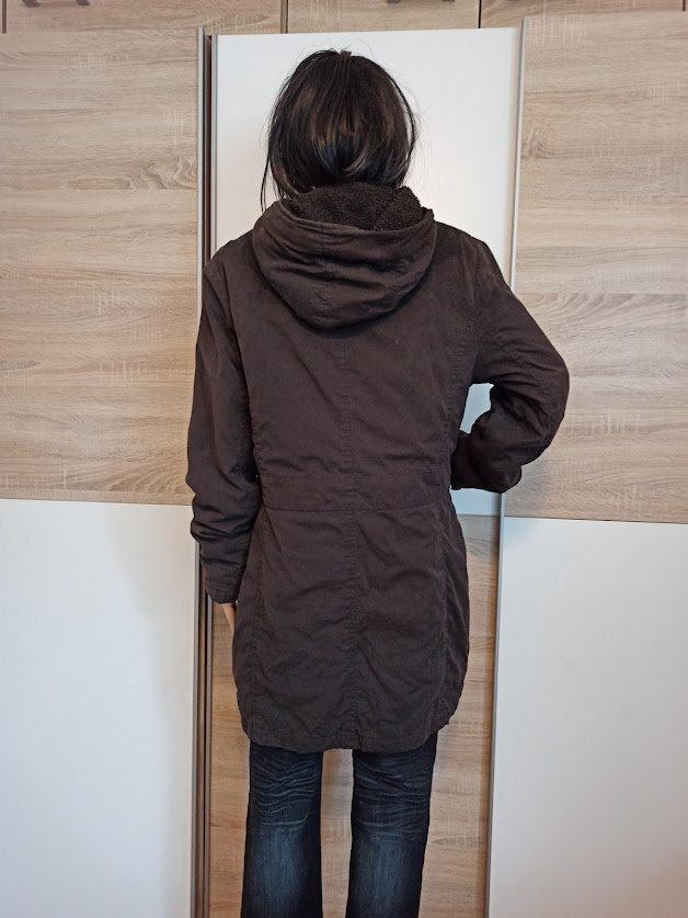 Schöne Jacke in braun mit Kapuze von Street One