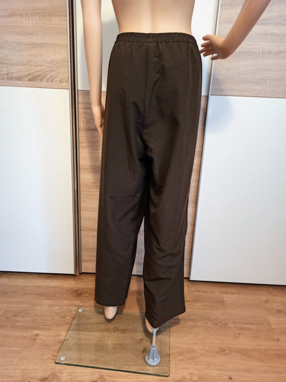 Schöne leichte Hose in braun