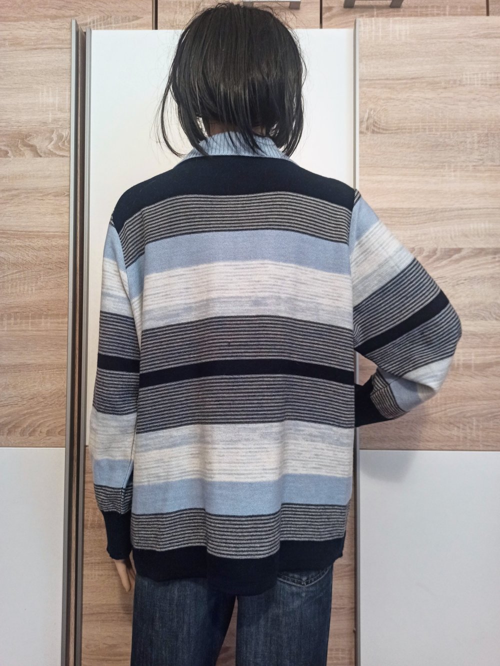 Schöner gestreifter Pullover blau/marienblau/weiß von Siegel