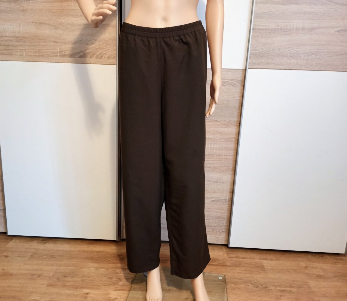 Schöne leichte Hose in braun