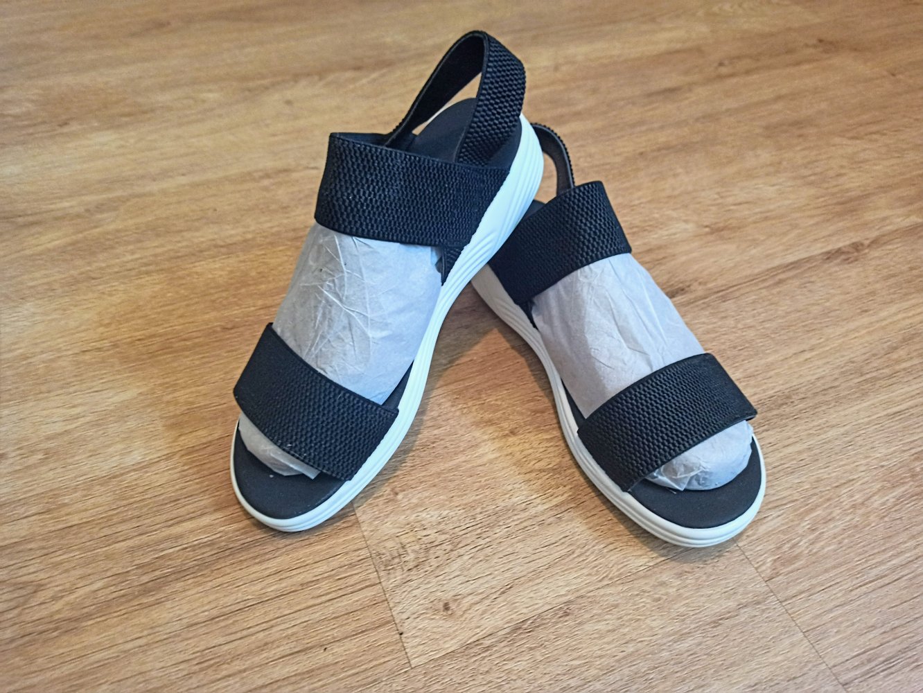 Tolle Damen Sandalen in schwarz