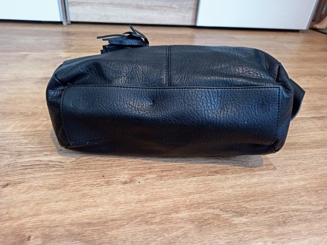 Schöne Tasche in schwarz von Mark Adam