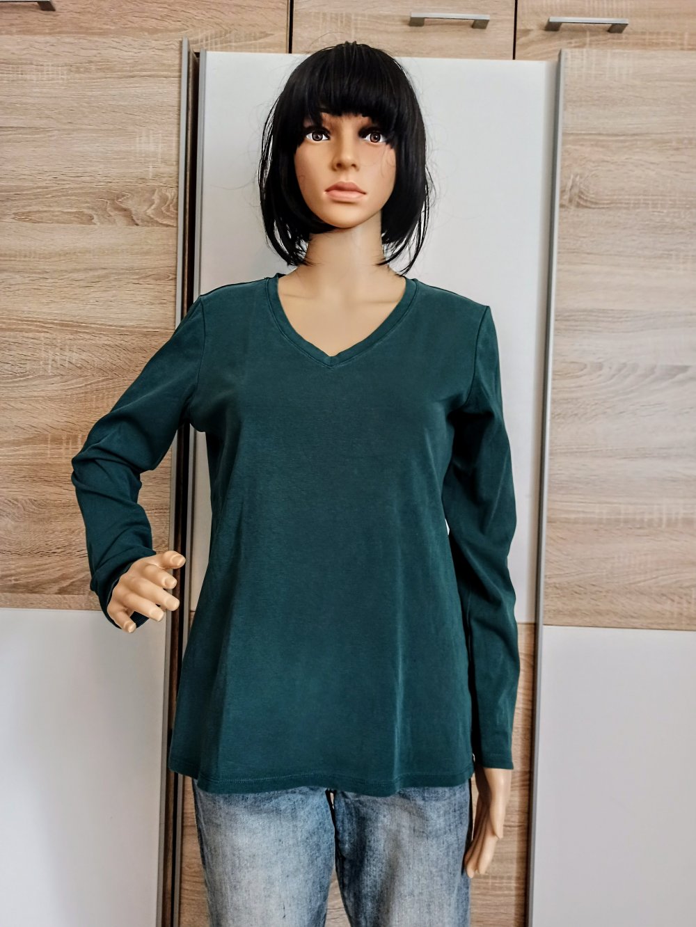 Schöner Langarm-Shirt in grün mit Schall von Uniqlo