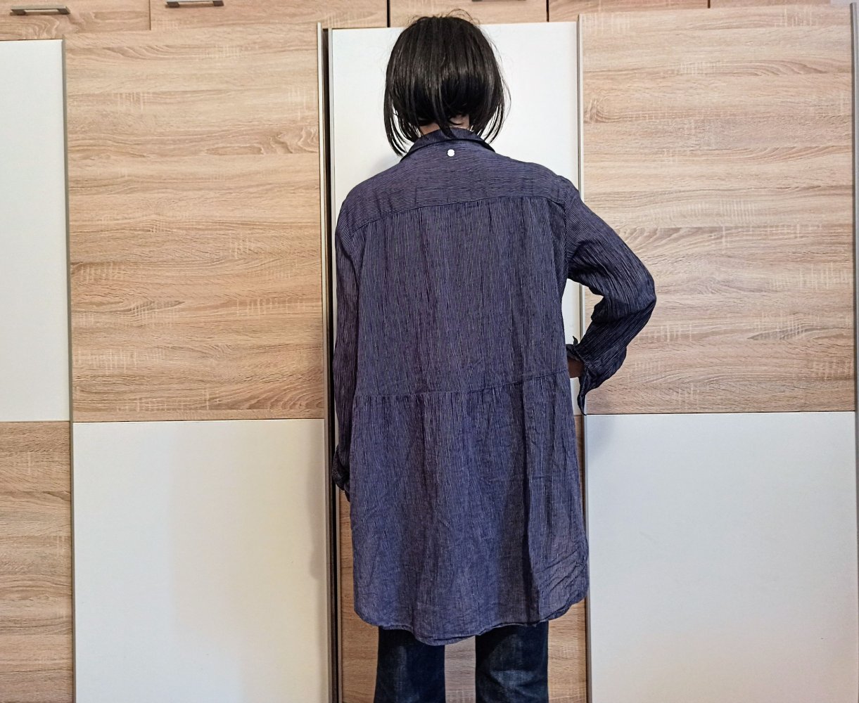 Schöne Bluse in Marienblau von Essentials