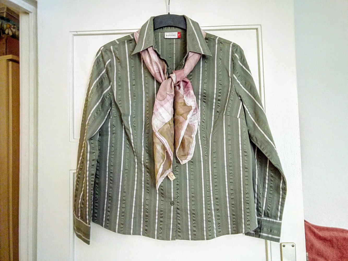 Sehr schöne Bluse mit Streifen von Gina Benotti