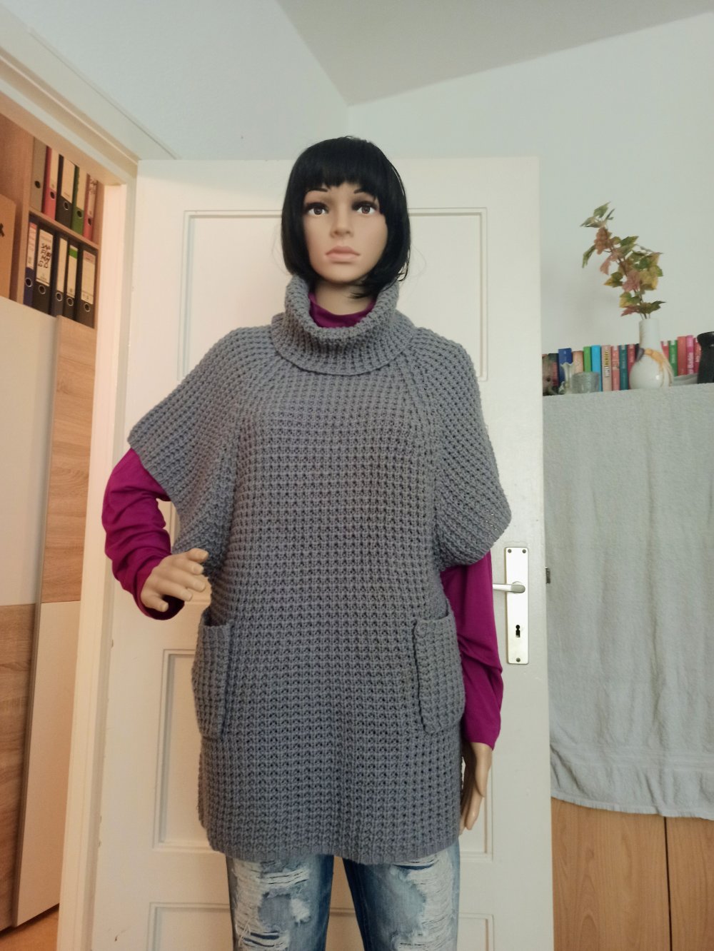 Schöner Pullover in grau von Gina 