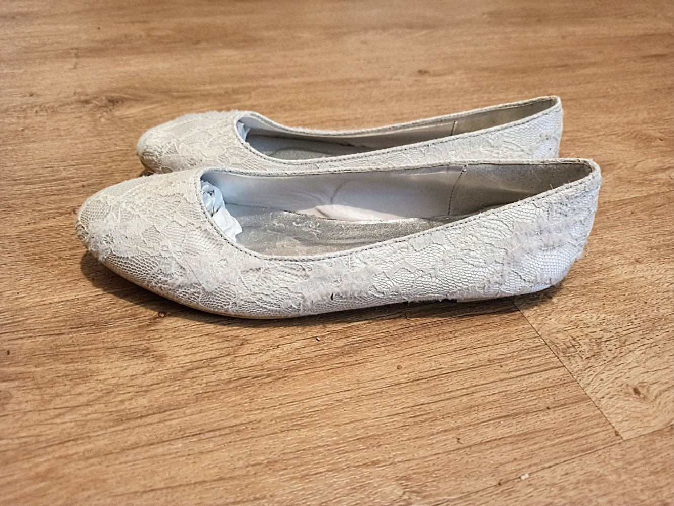 Tolle Ballerina mit Spitze in weiß von Elegant Park
