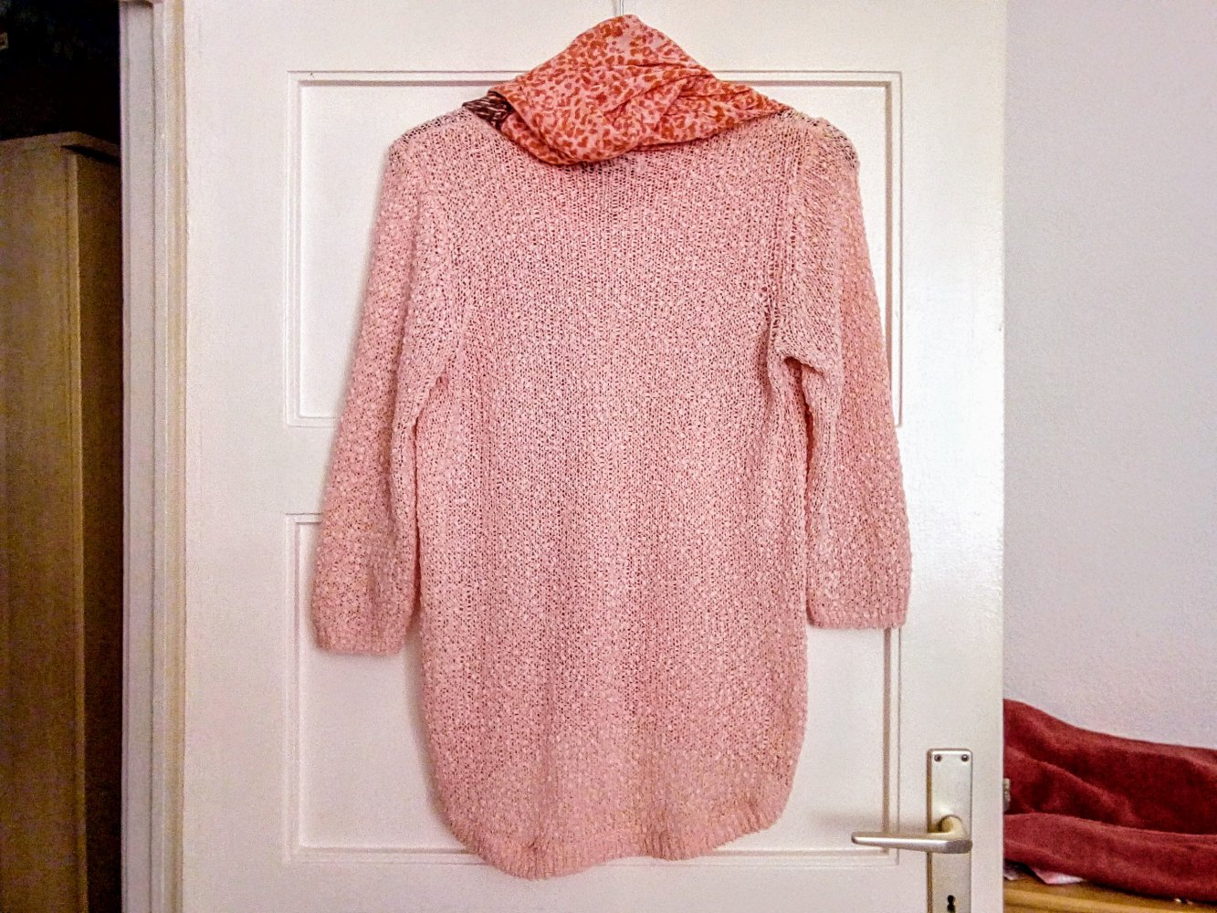 Sehr schöner Pulli von Only in Aprikose Farbe