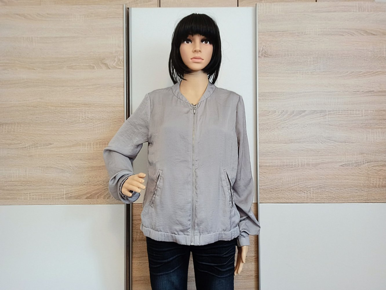 Schöne leichte Jacke in grau von page