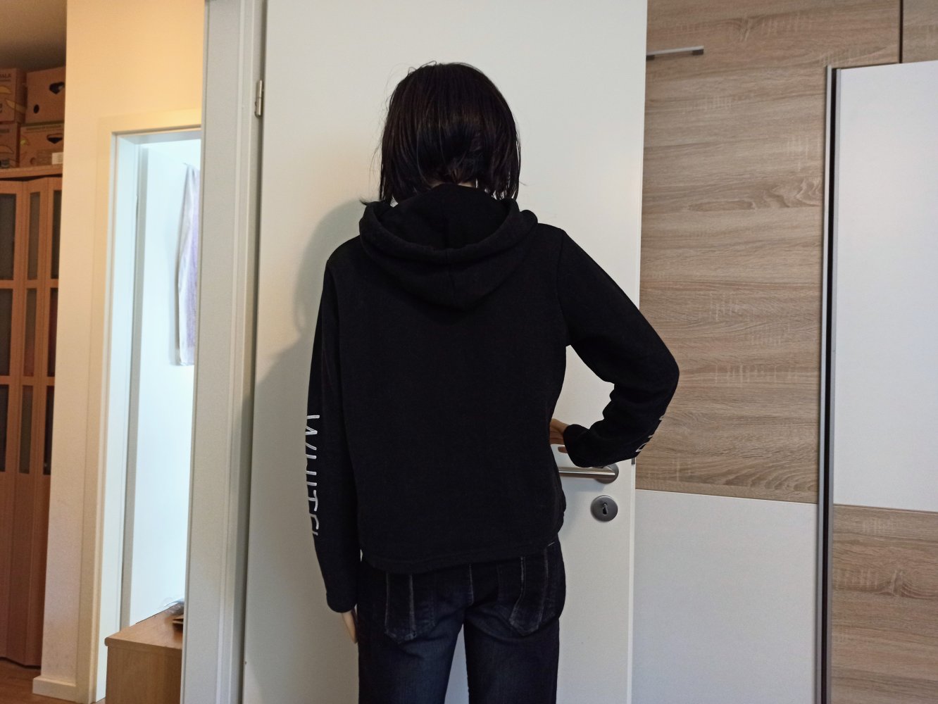 Schöner Hoodie-Pullover in schwarz von Magnum mit Kapuze