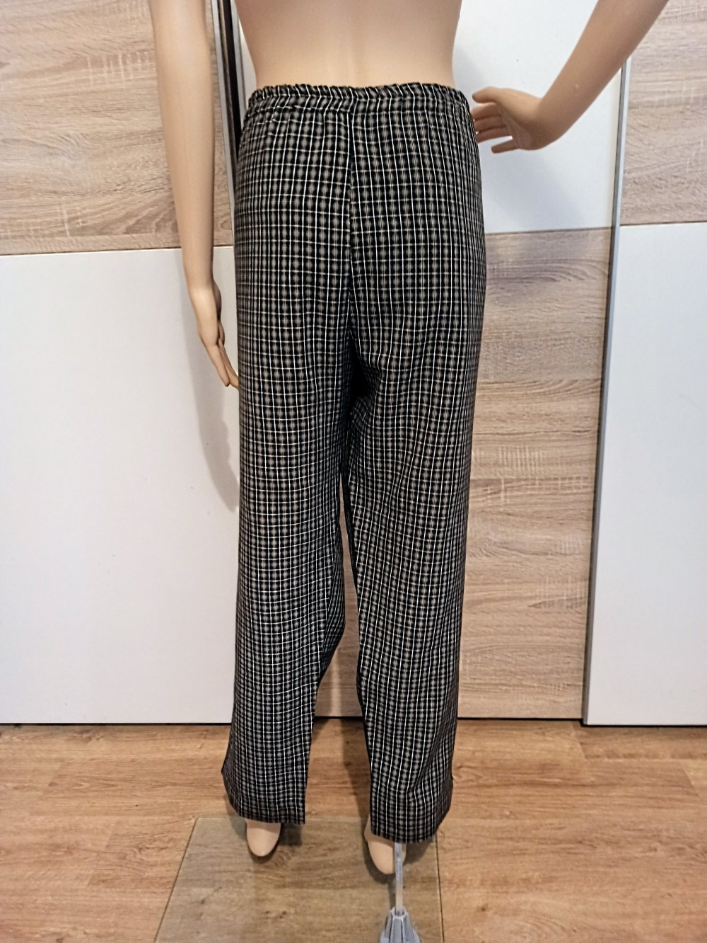 Schöne karierte Hose