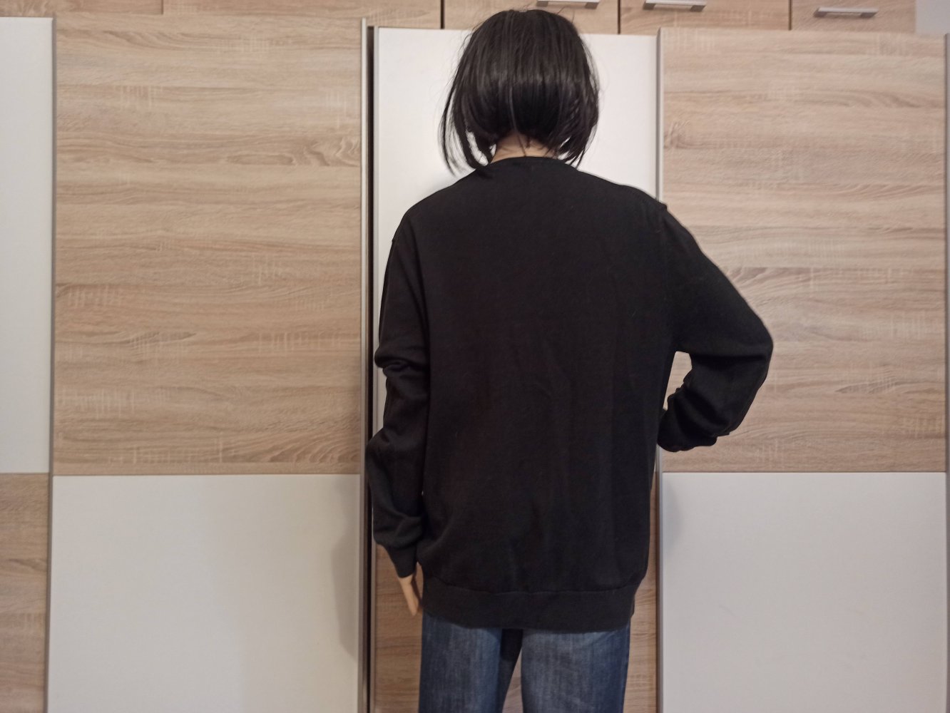 Schöner Pullover in schwarz von The Basics