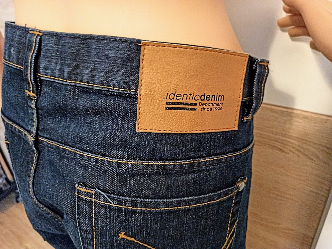 Schöne Jeanshose in marienblau von Identic Denim