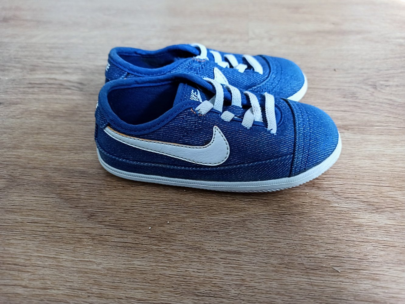 Schöne Kinder-Sneakers in blau von Nike