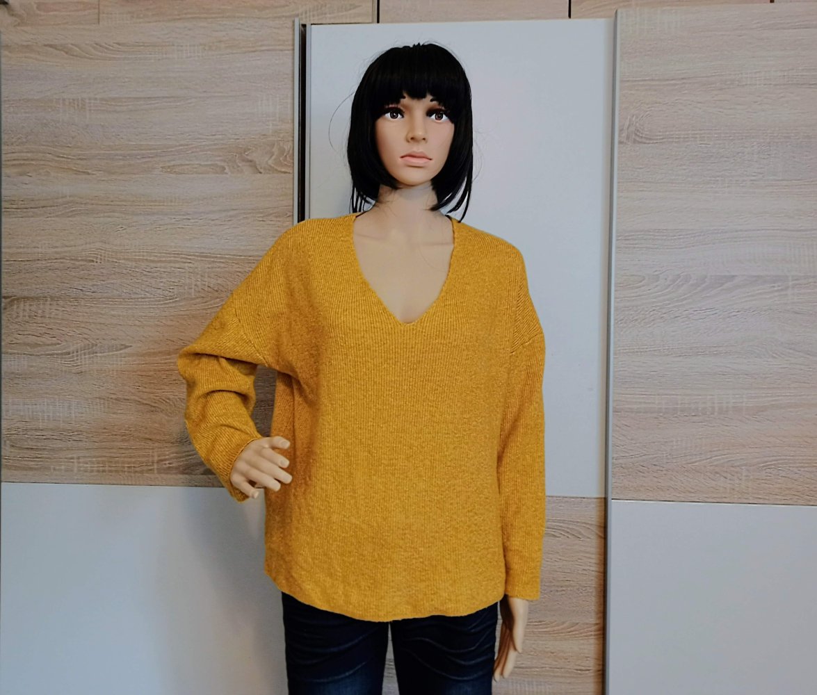 Schöner Pullover in Farbe Senf von Janina