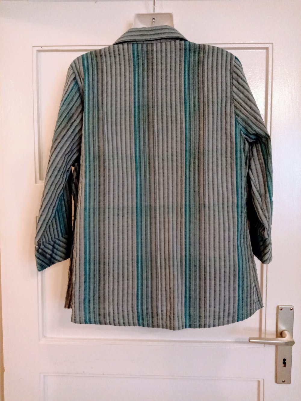 Sehr schöne gestreifte Bluse von Infinity 